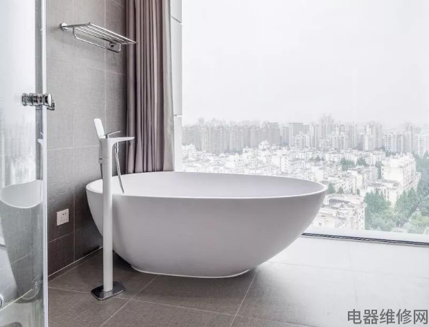 淋浴间下水道堵塞怎么办？看看维修师傅怎么说